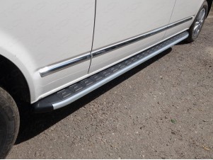 Пороги алюминиевые ТСС с накладкой серебрянный карбон для Volkswagen Transporter T6 Long № VWTRANS17LONG-31SL